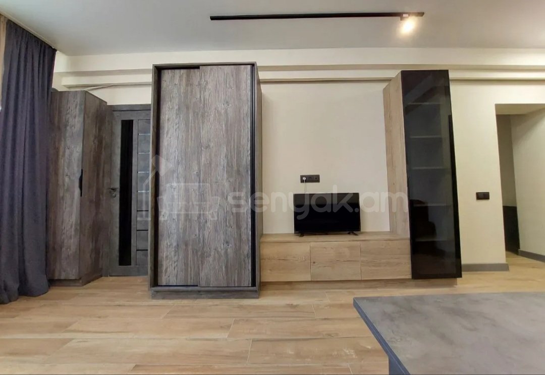 2 Սենյականոց Բնակարան, 40քմ, 7/10 հարկ, Կապիտալ Վերանորոգված, Կահավորված