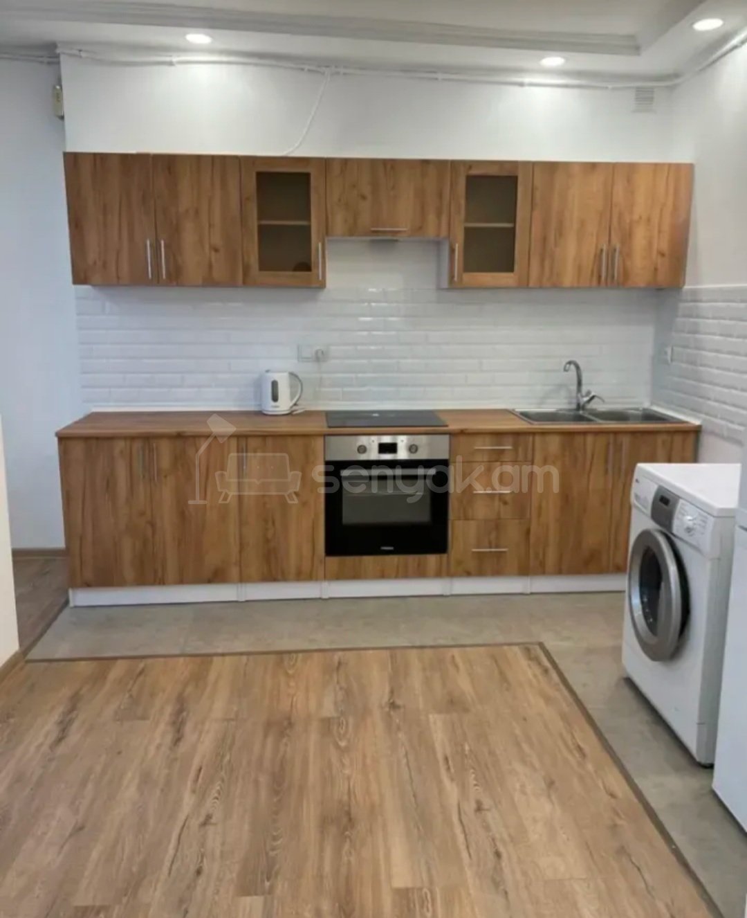 2 Սենյականոց Բնակարան, 50քմ, 10/10 հարկ, Կապիտալ Վերանորոգված, Կահավորված