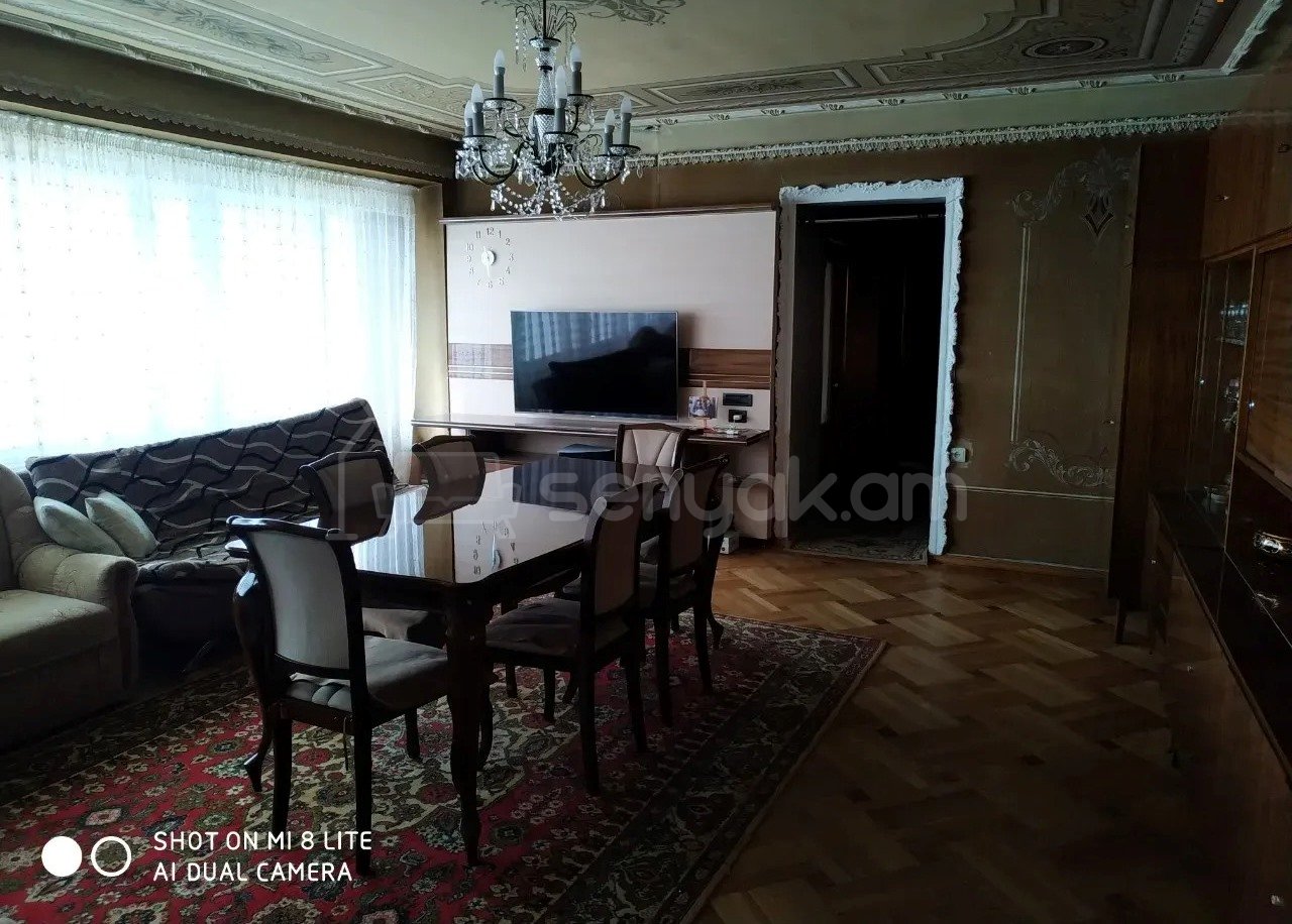 3 Սենյականոց Բնակարան, 72քմ, 3/9 հարկ, Պետական Վիճակում