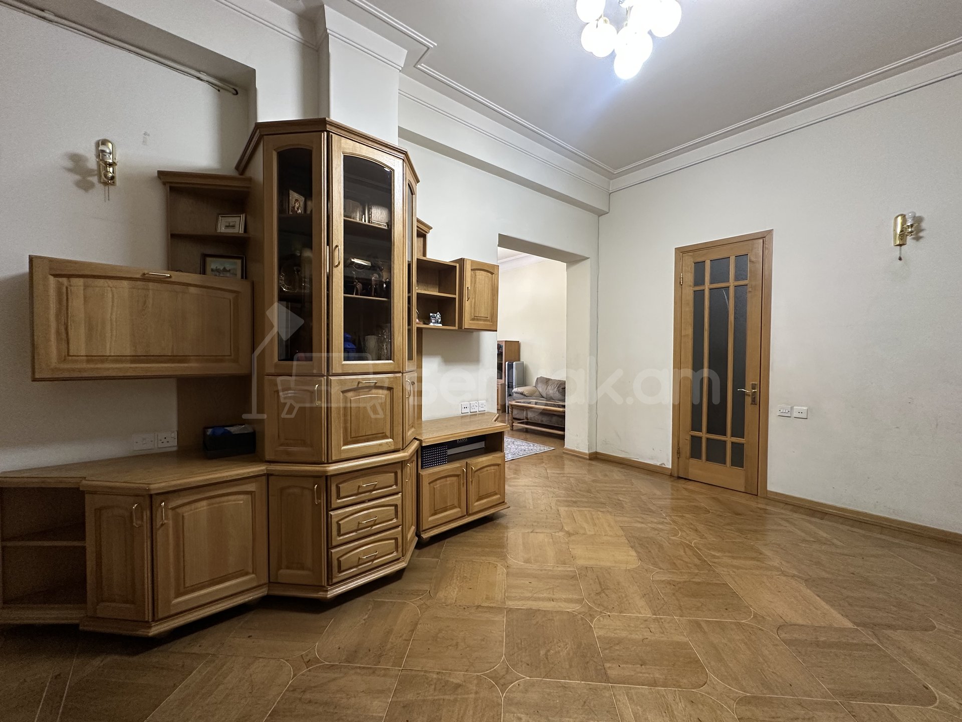 4 Սենյականոց Բնակարան Նորակառույց Քարե Շենքում, 130քմ, 4/7 հարկ, Կապիտալ Վերանորոգված