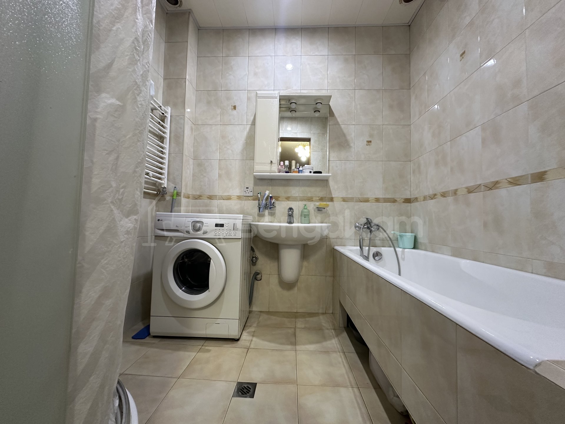 4 Սենյականոց Բնակարան Նորակառույց Քարե Շենքում, 130քմ, 4/7 հարկ, Կապիտալ Վերանորոգված