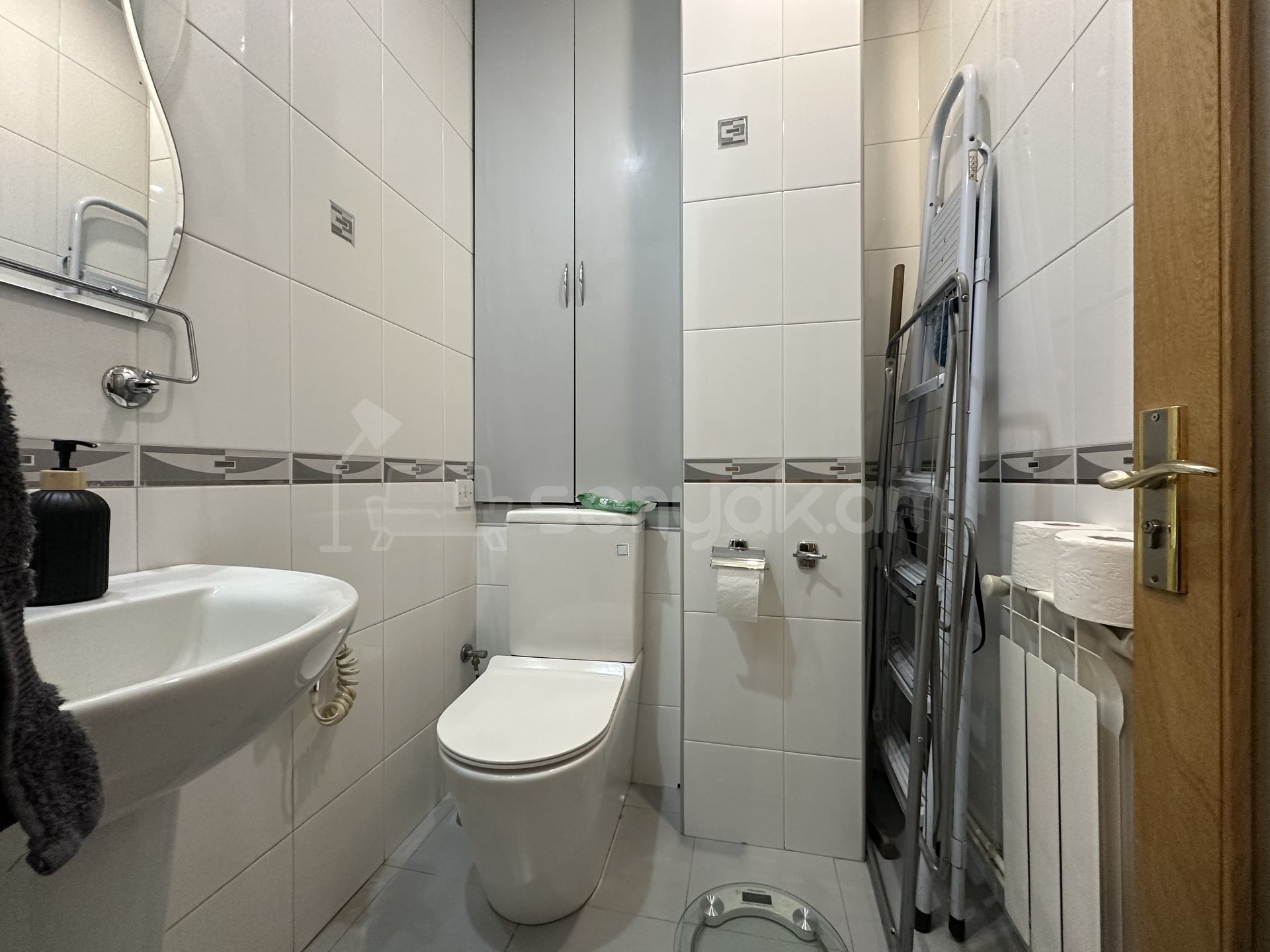 4 Սենյականոց Բնակարան Նորակառույց Քարե Շենքում, 130քմ, 4/7 հարկ, Կապիտալ Վերանորոգված