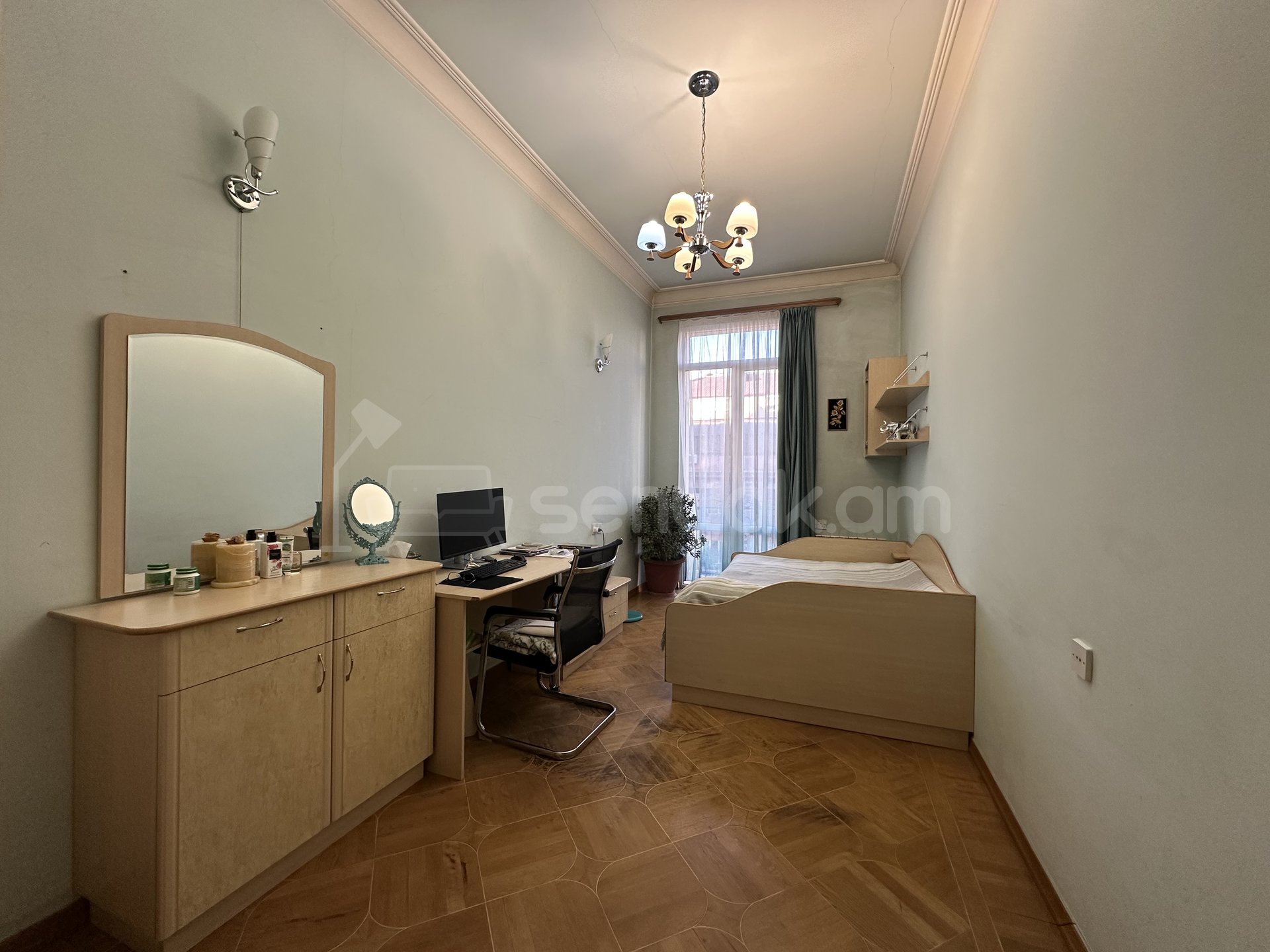 4 Սենյականոց Բնակարան Նորակառույց Քարե Շենքում, 130քմ, 4/7 հարկ, Կապիտալ Վերանորոգված