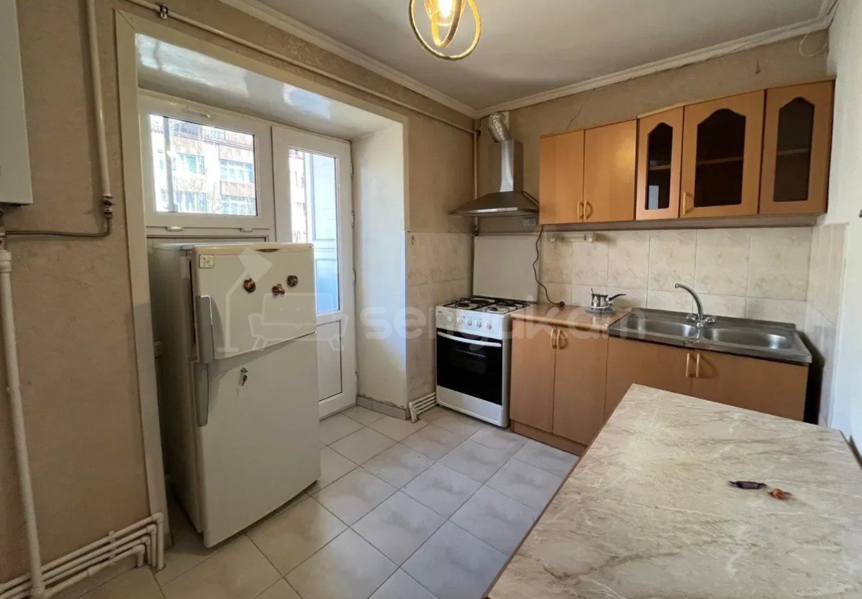 3 Սենյականոց Բնակարան Քարե Շենքում, 82քմ, 5/5 հարկ, Կապիտալ Վերանորոգված, Կահավորված, Արևկող