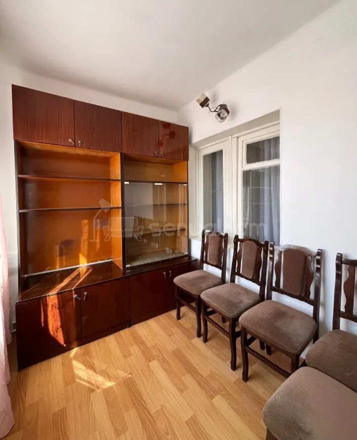 3 Սենյականոց Բնակարան Քարե Շենքում, 82քմ, 5/5 հարկ, Կապիտալ Վերանորոգված, Կահավորված, Արևկող