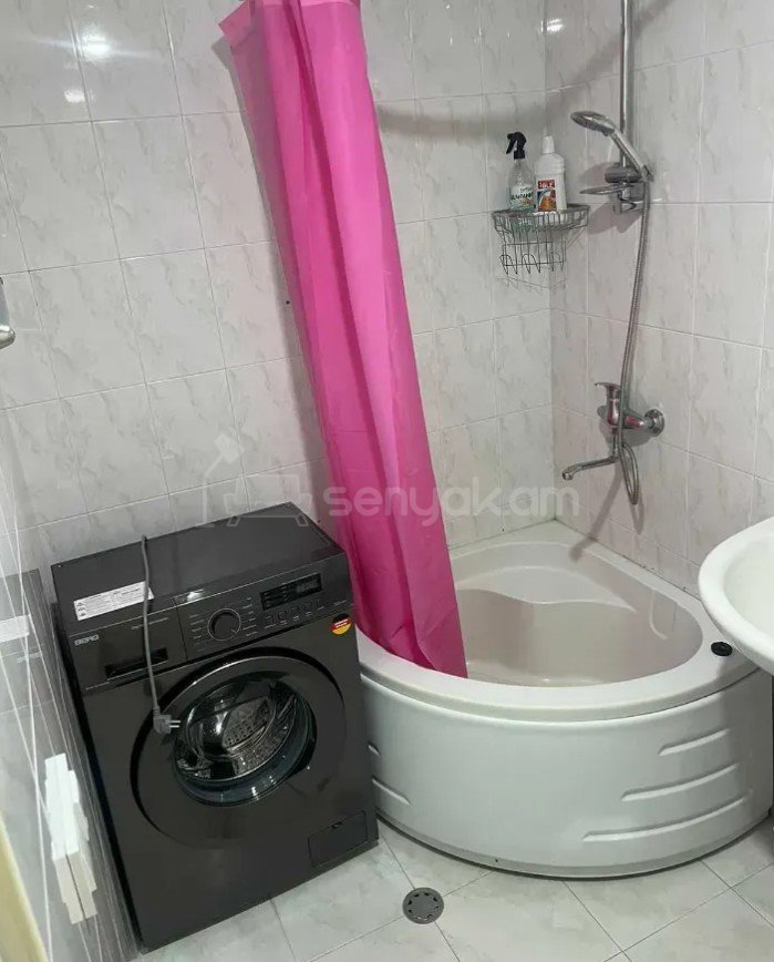 3 Սենյականոց Բնակարան Քարե Շենքում, 82քմ, 5/5 հարկ, Կապիտալ Վերանորոգված, Կահավորված, Արևկող