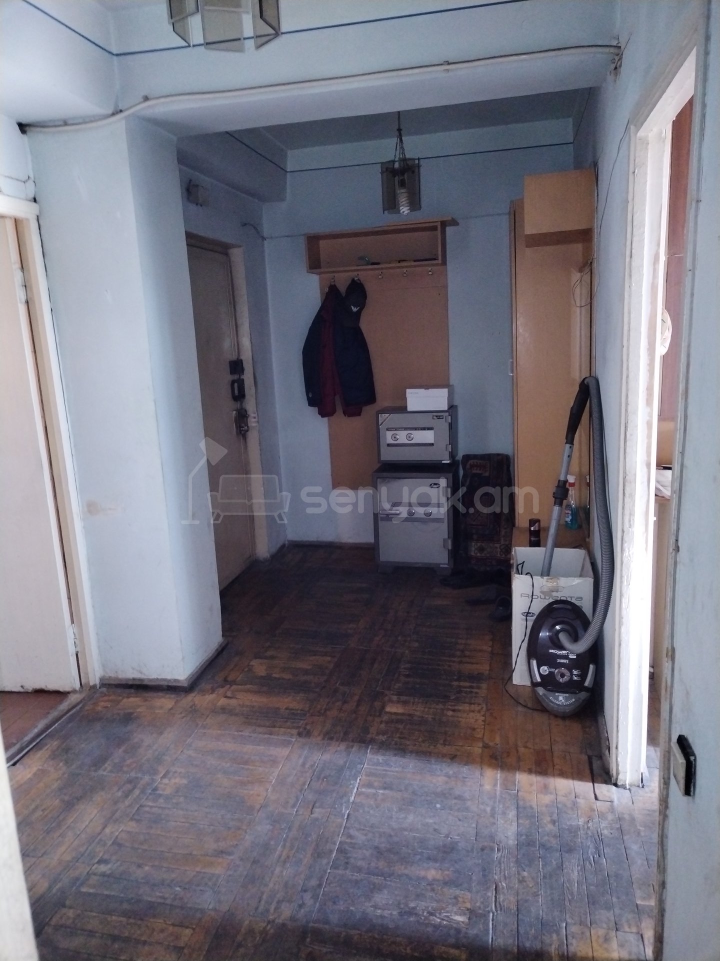 2 Սենյականոց Բնակարան Քարե Շենքում, 77քմ, 3/10 հարկ, Պետական Վիճակում