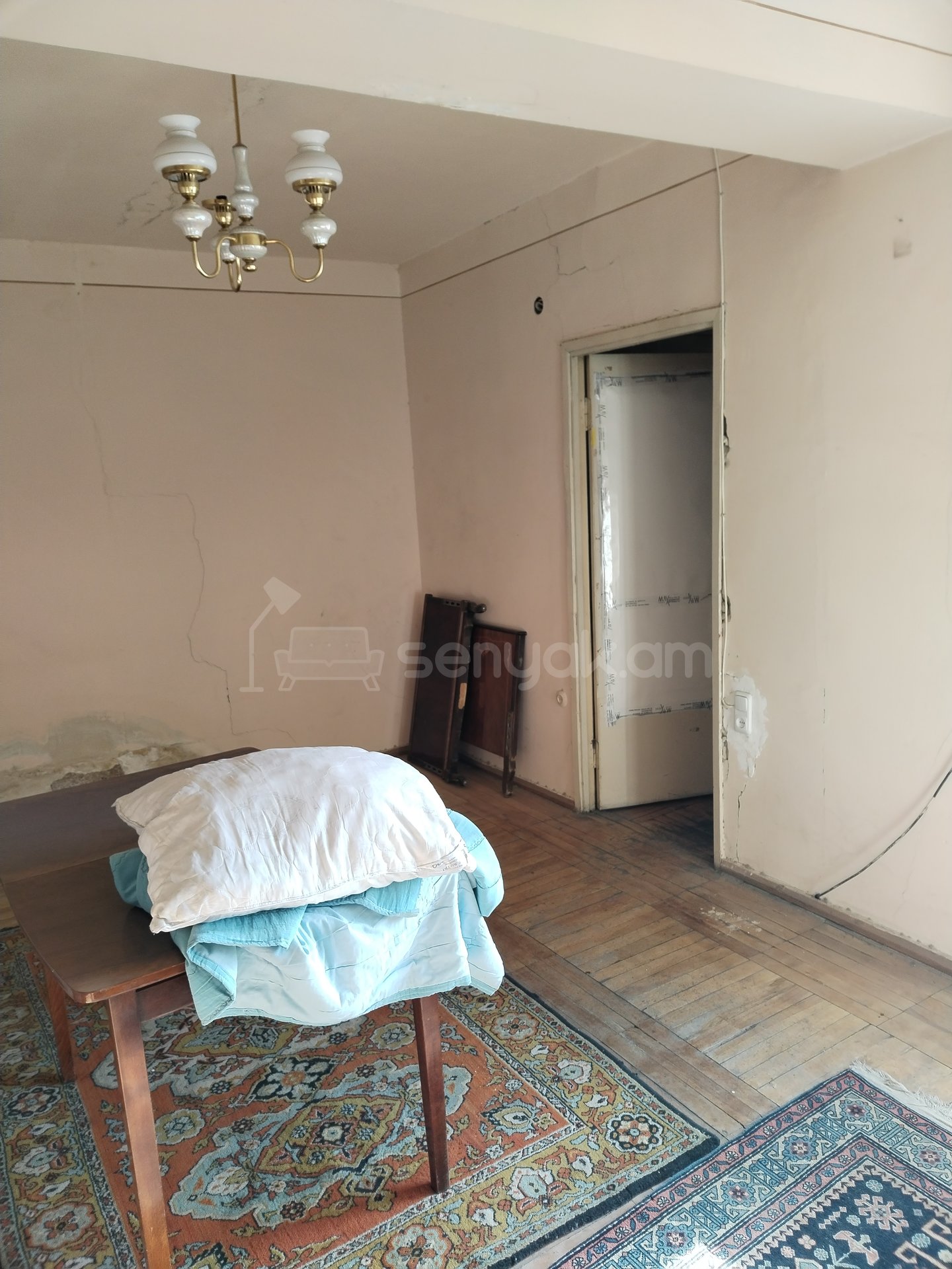 2 Սենյականոց Բնակարան Քարե Շենքում, 77քմ, 3/10 հարկ, Պետական Վիճակում