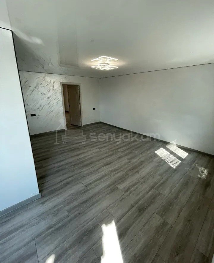 2 Սենյականոց Բնակարան Նորակառույց Քարե Շենքում, 55քմ, 4/5 հարկ, Կապիտալ Վերանորոգված