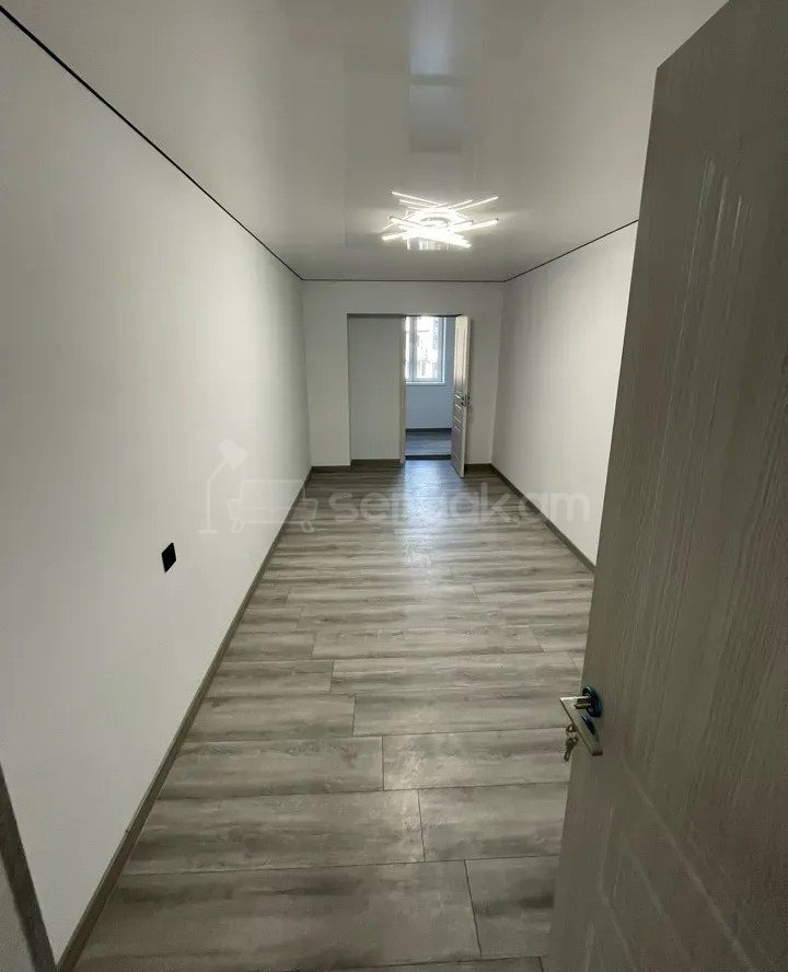 2 Սենյականոց Բնակարան Նորակառույց Քարե Շենքում, 55քմ, 4/5 հարկ, Կապիտալ Վերանորոգված