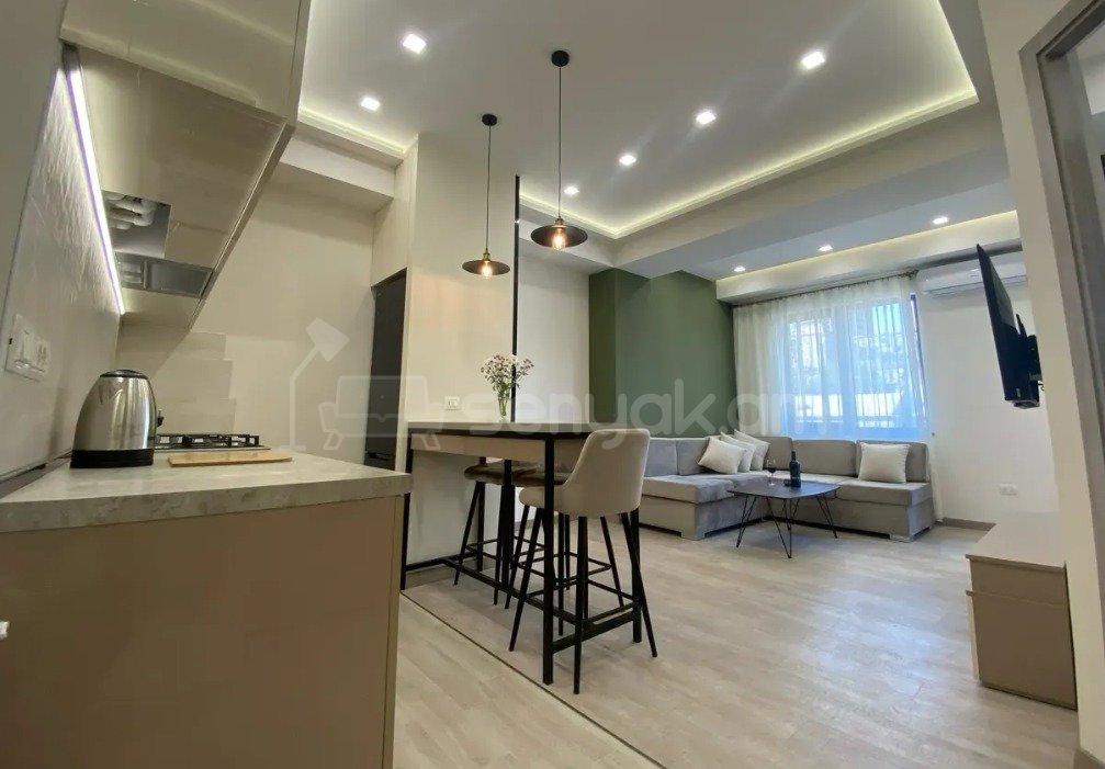 2 Սենյականոց Բնակարան Նորակառույցում, 42քմ, 5/19 հարկ, Դիզայներական Վերանորոգված, Կահավորված