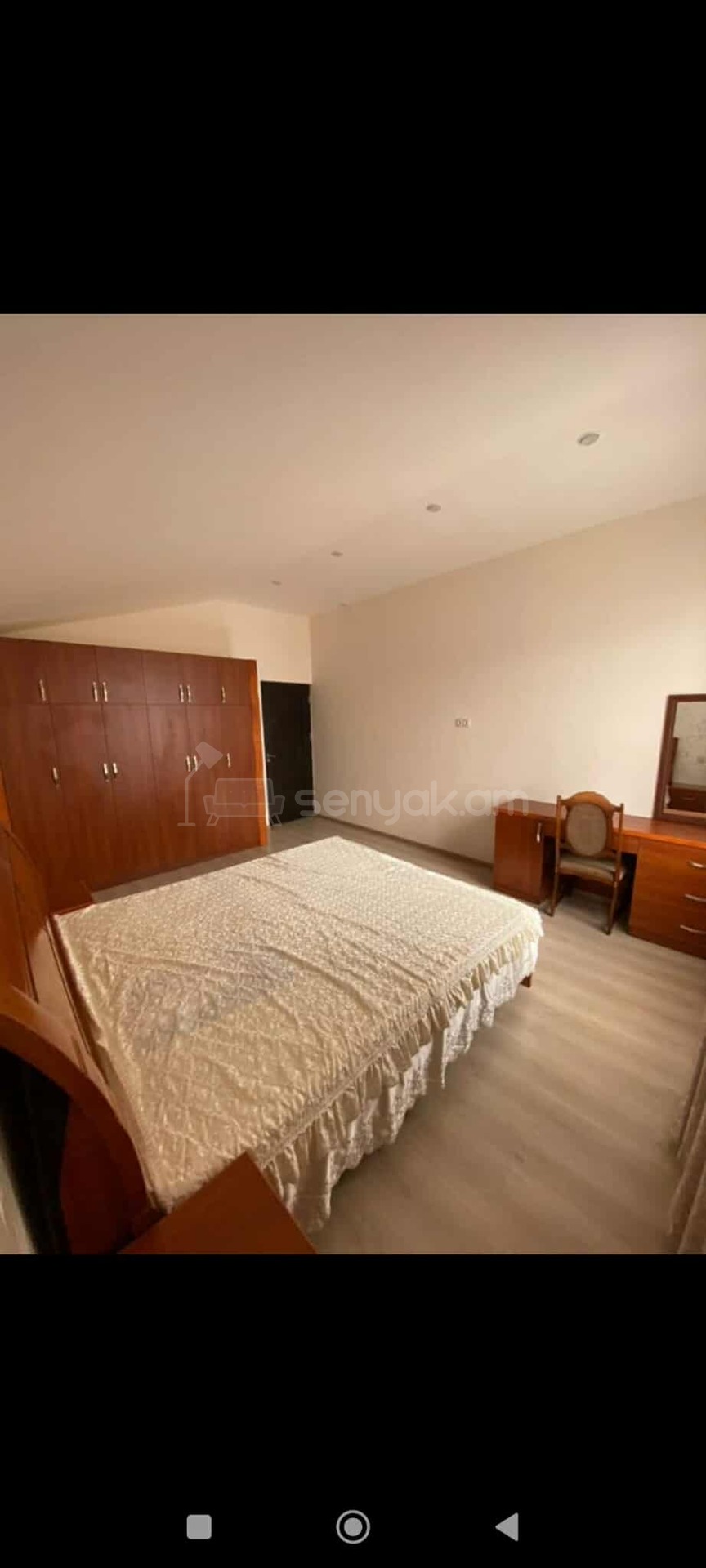 3 Սենյականոց Բնակարան Քարե Շենքում, 80քմ, 2/2 հարկ, Կապիտալ Վերանորոգված, Կահավորված