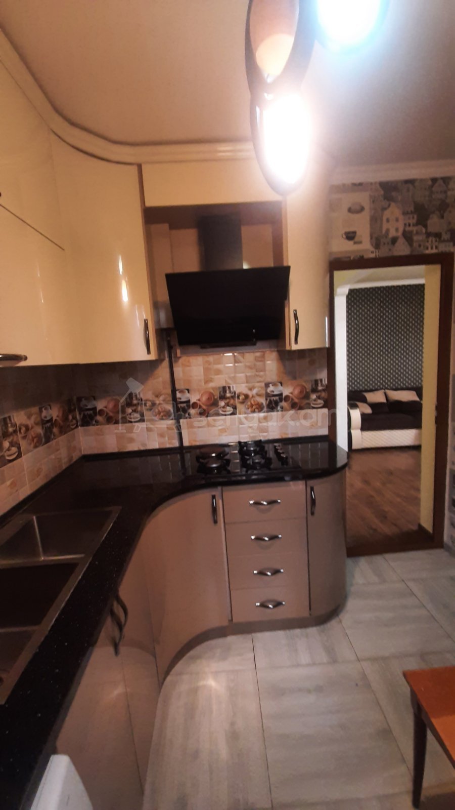 1 Սենյականոց Բնակարան, 37քմ, 4/5 հարկ, Կապիտալ Վերանորոգված, Կահավորված, Արևկող