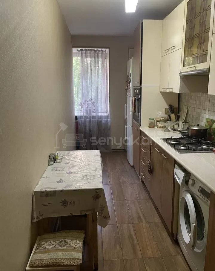 4 Սենյականոց Բնակարան, 95քմ, 5/9 հարկ, Կոսմետիկ Վերանորոգված