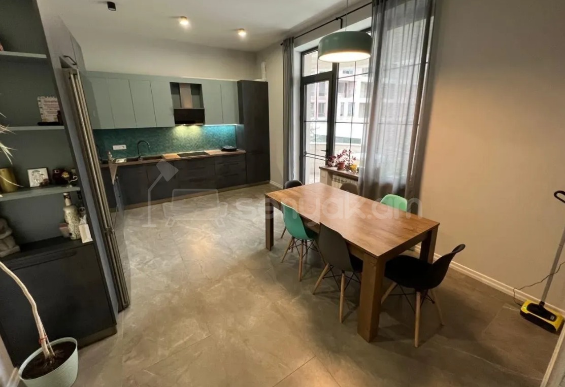 7 Սենյականոց Սեփական Տուն, 486քմ, Դիզայներական Վերանորոգված, Ավտոտնակով