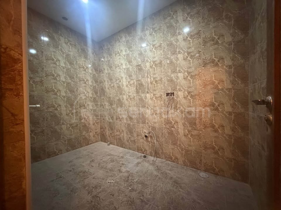 4 Սենյականոց Բնակարան Նորակառույցում, 120քմ, 6/17 հարկ, Կապիտալ Վերանորոգված