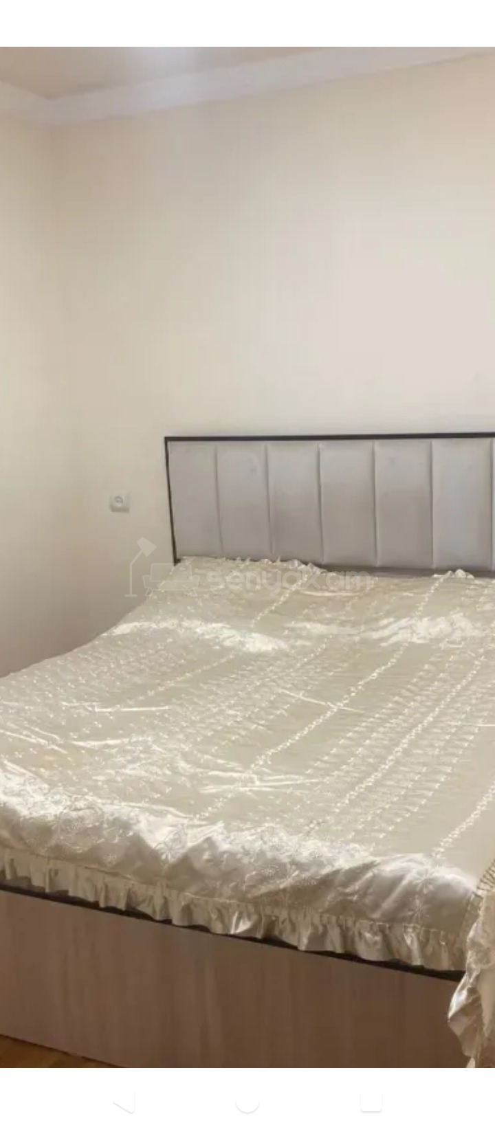 3 Սենյականոց Բնակարան Քարե Շենքում, 50քմ, 1/2 հարկ, Նորմալ Վիճակում