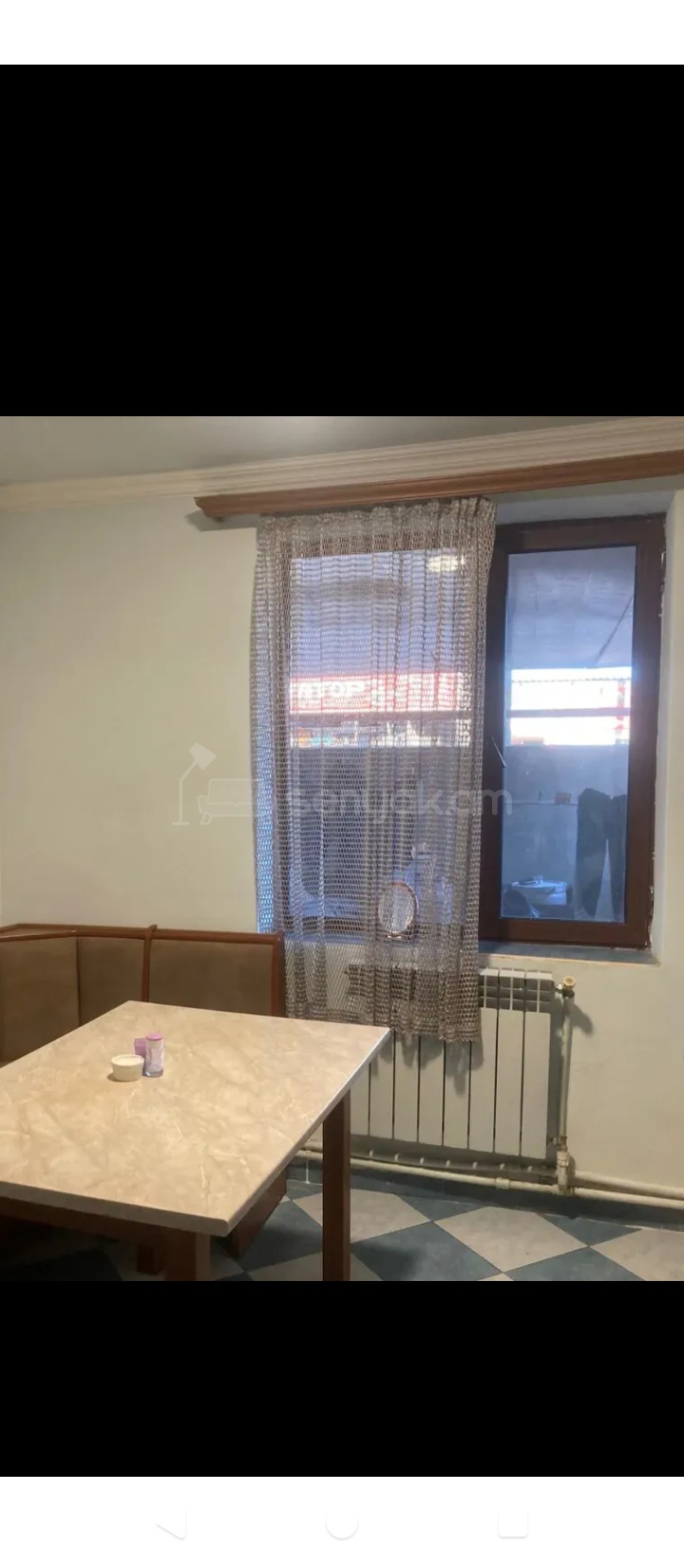 3 Սենյականոց Բնակարան Քարե Շենքում, 50քմ, 1/2 հարկ, Նորմալ Վիճակում