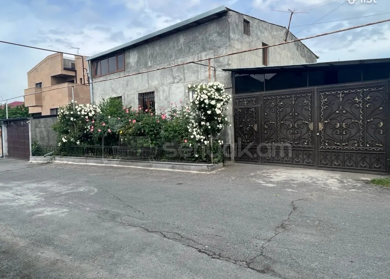 4 Սենյականոց Սեփական Տուն, 250քմ, Կոսմետիկ Վերանորոգված, Ավտոտնակով