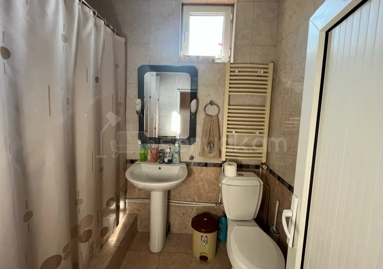 4 Սենյականոց Սեփական Տուն, 250քմ, Կոսմետիկ Վերանորոգված, Ավտոտնակով