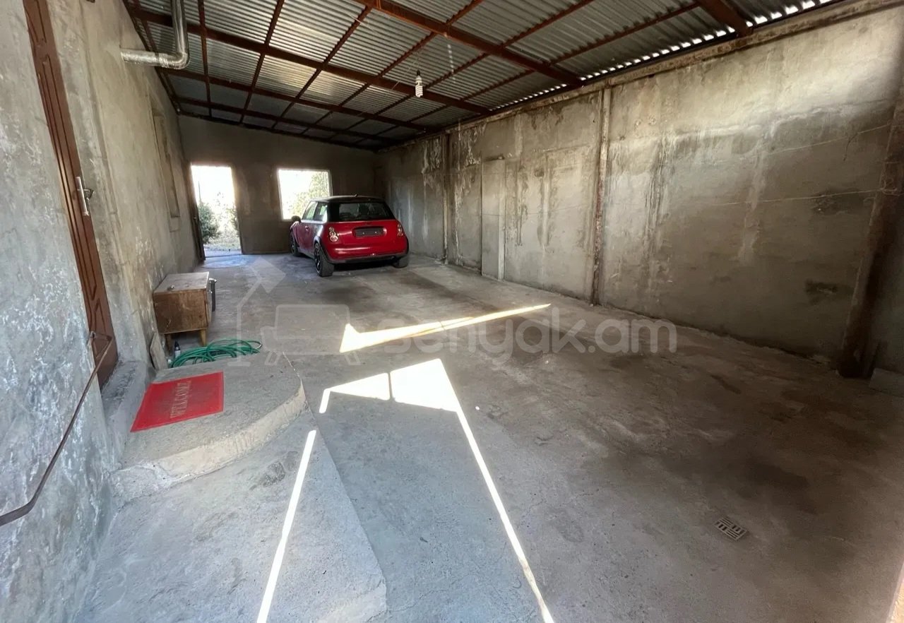 4 Սենյականոց Սեփական Տուն, 250քմ, Կոսմետիկ Վերանորոգված, Ավտոտնակով