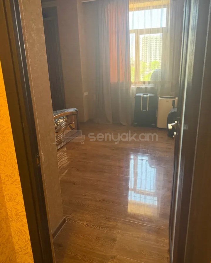 3 Սենյականոց Բնակարան Նորակառույցում, 96քմ, 4/5 հարկ, Կապիտալ Վերանորոգված, Կահավորված