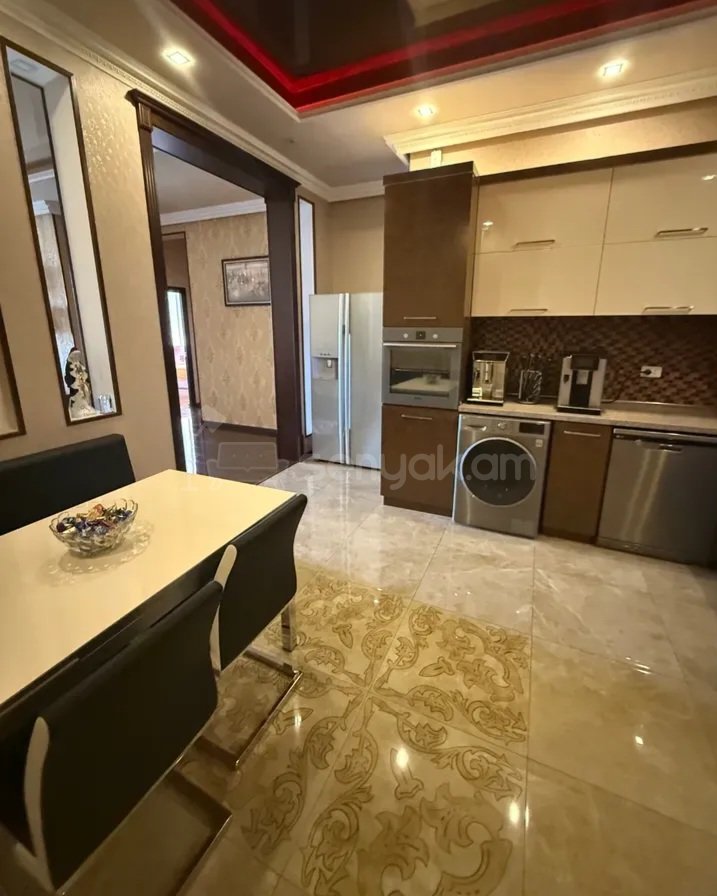 3 Սենյականոց Բնակարան Նորակառույցում, 96քմ, 4/5 հարկ, Կապիտալ Վերանորոգված, Կահավորված