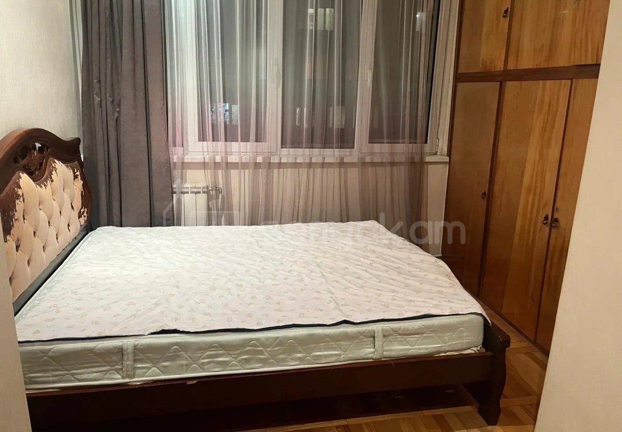 3 Սենյականոց Բնակարան Քարե Շենքում, 72քմ, 4/5 հարկ, Կապիտալ Վերանորոգված, Կահավորված