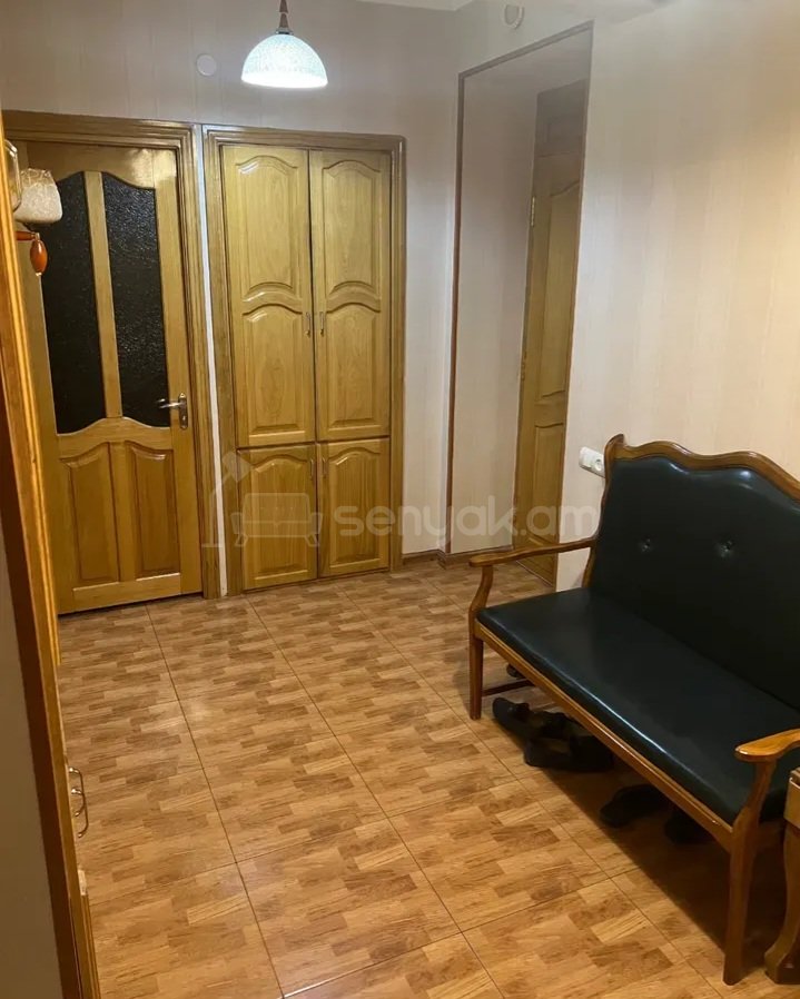 3 Սենյականոց Բնակարան Քարե Շենքում, 89քմ, 4/5 հարկ, Դիզայներական Վերանորոգված, Կահավորված