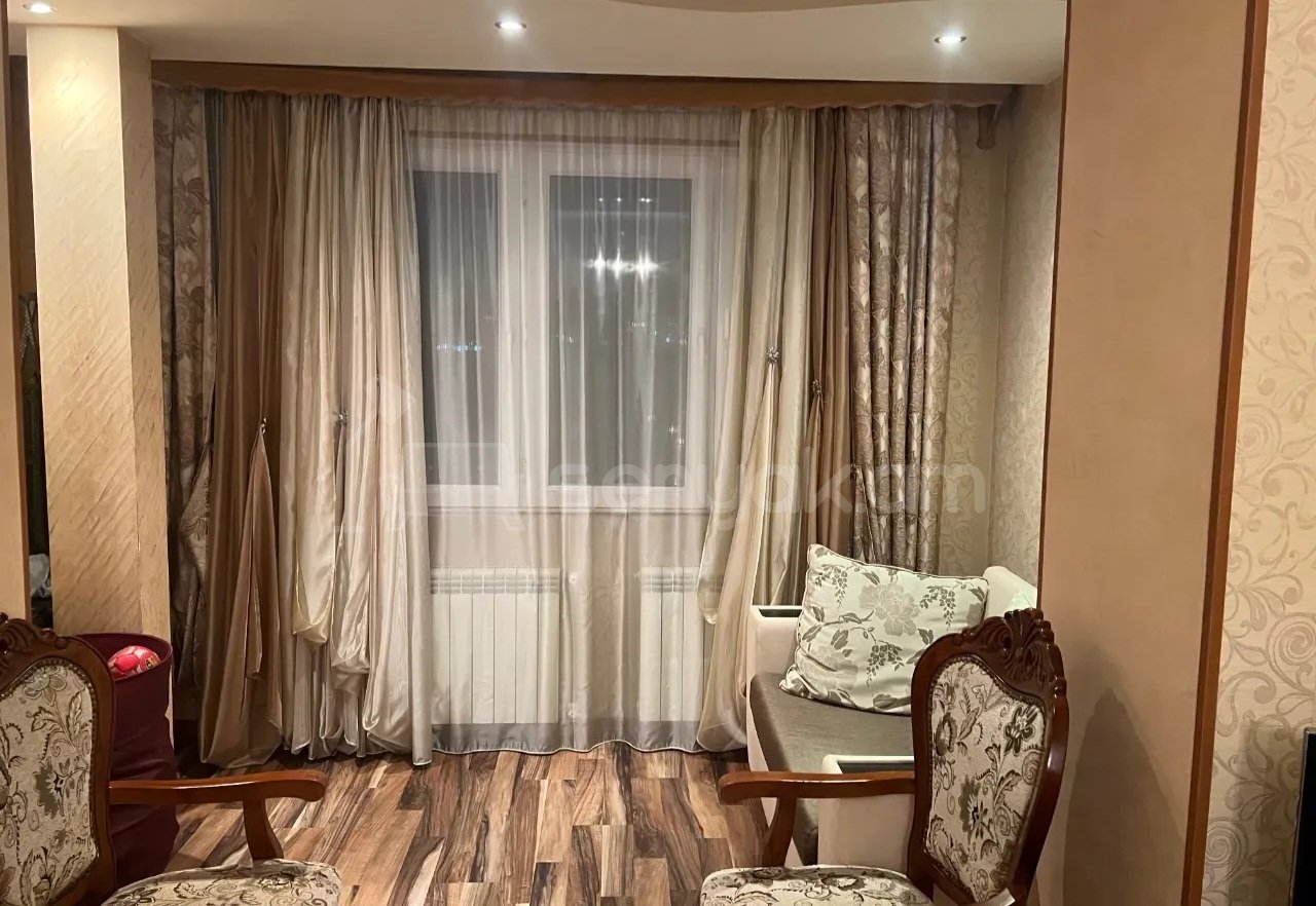 3 Սենյականոց Բնակարան Քարե Շենքում, 89քմ, 4/5 հարկ, Դիզայներական Վերանորոգված, Կահավորված