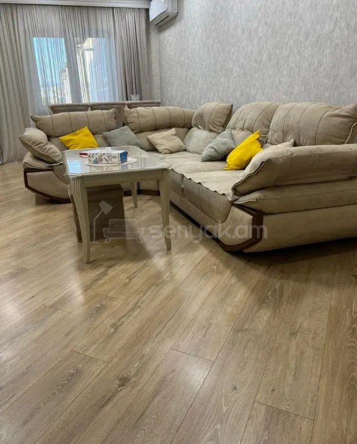 3 Սենյականոց Բնակարան Քարե Շենքում, 60քմ, 4/5 հարկ, Կապիտալ Վերանորոգված, Կահավորված