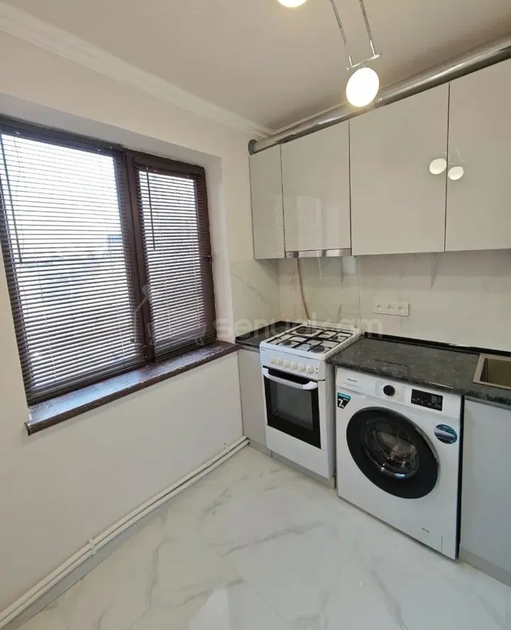 2 Սենյականոց Բնակարան, 54քմ, 3/5 հարկ, Կապիտալ Վերանորոգված, Կահավորված