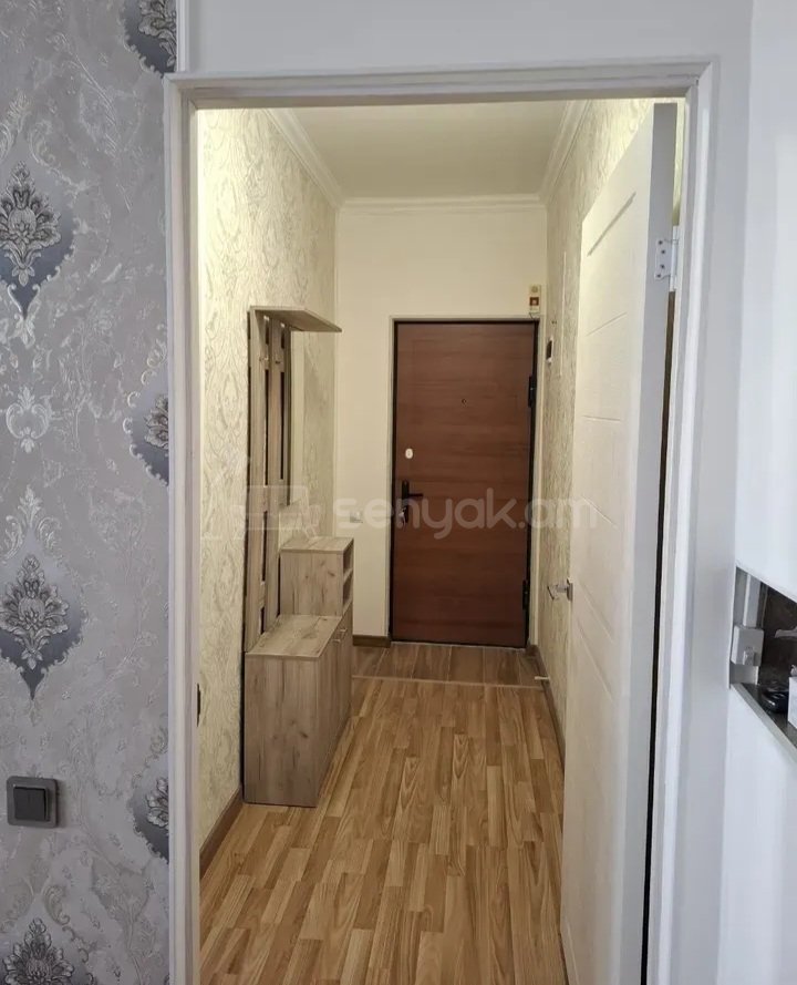 2 Սենյականոց Բնակարան Քարե Շենքում, 57քմ, 3/5 հարկ, Կապիտալ Վերանորոգված, Կահավորված