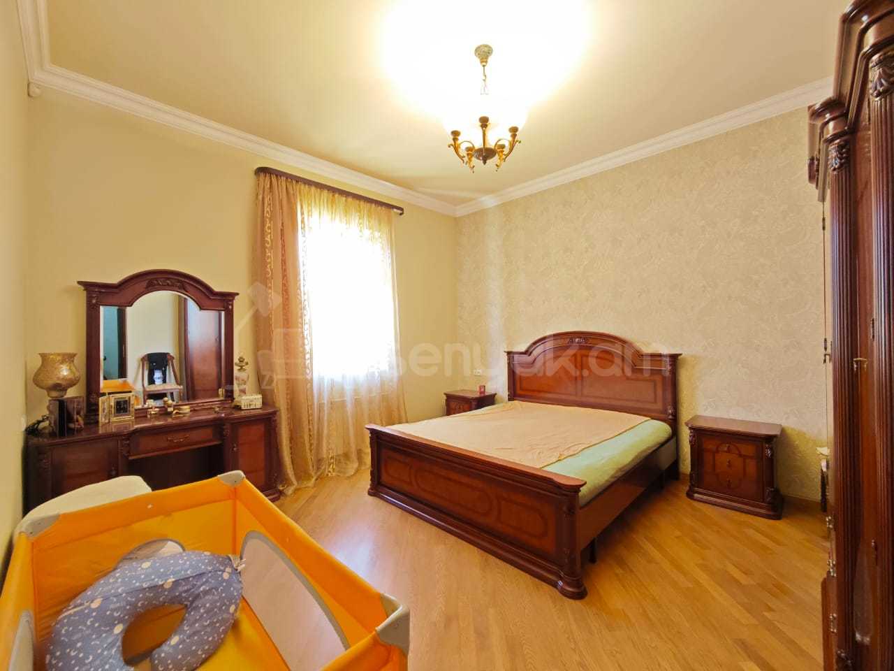 8 Սենյականոց Շքեղ Առանձնատուն, 448քմ, Լողավազանով