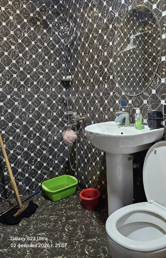 1 Սենյականոց Բնակարան Քարե Շենքում, 45քմ, 1/5 հարկ, Նորմալ Վիճակում, Կահավորված