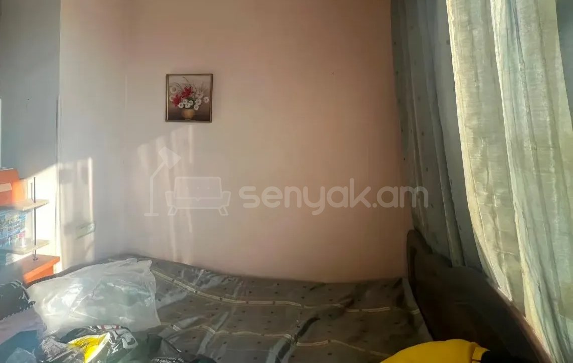 2 Սենյականոց Բնակարան Քարե Շենքում, 58քմ, 5/5 հարկ, Նորմալ Վիճակում, Կահավորված