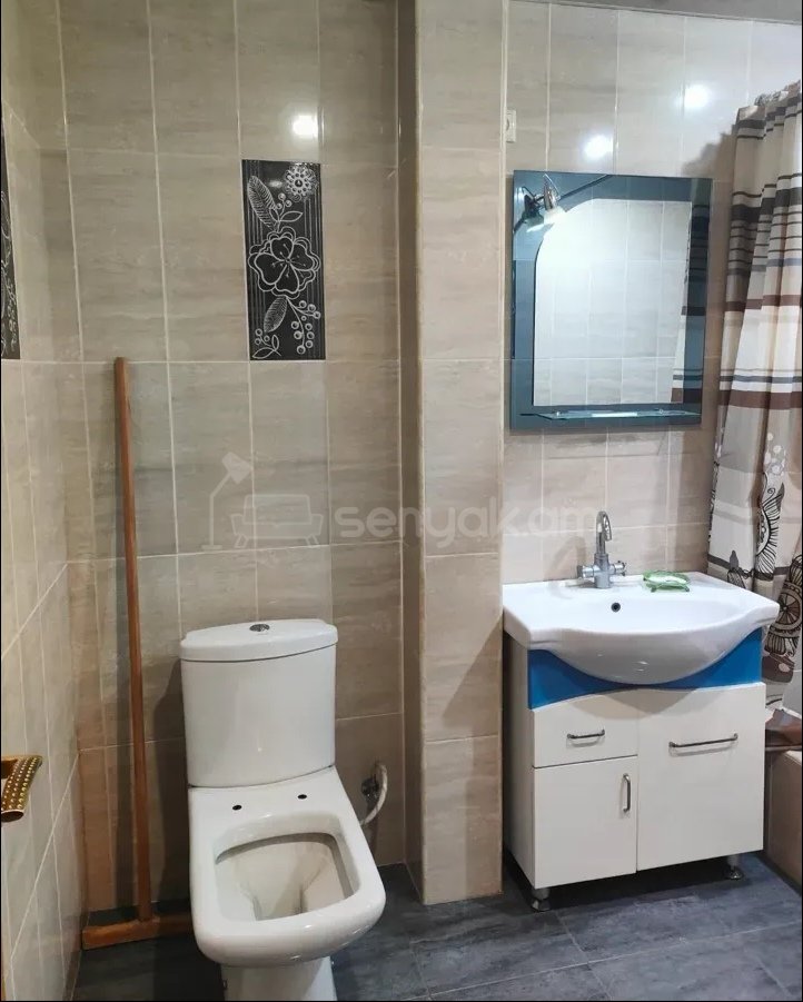 3 Սենյականոց Բնակարան, 95քմ, 3/9 հարկ, Նորմալ Վիճակում, Մասամբ Կահավորված