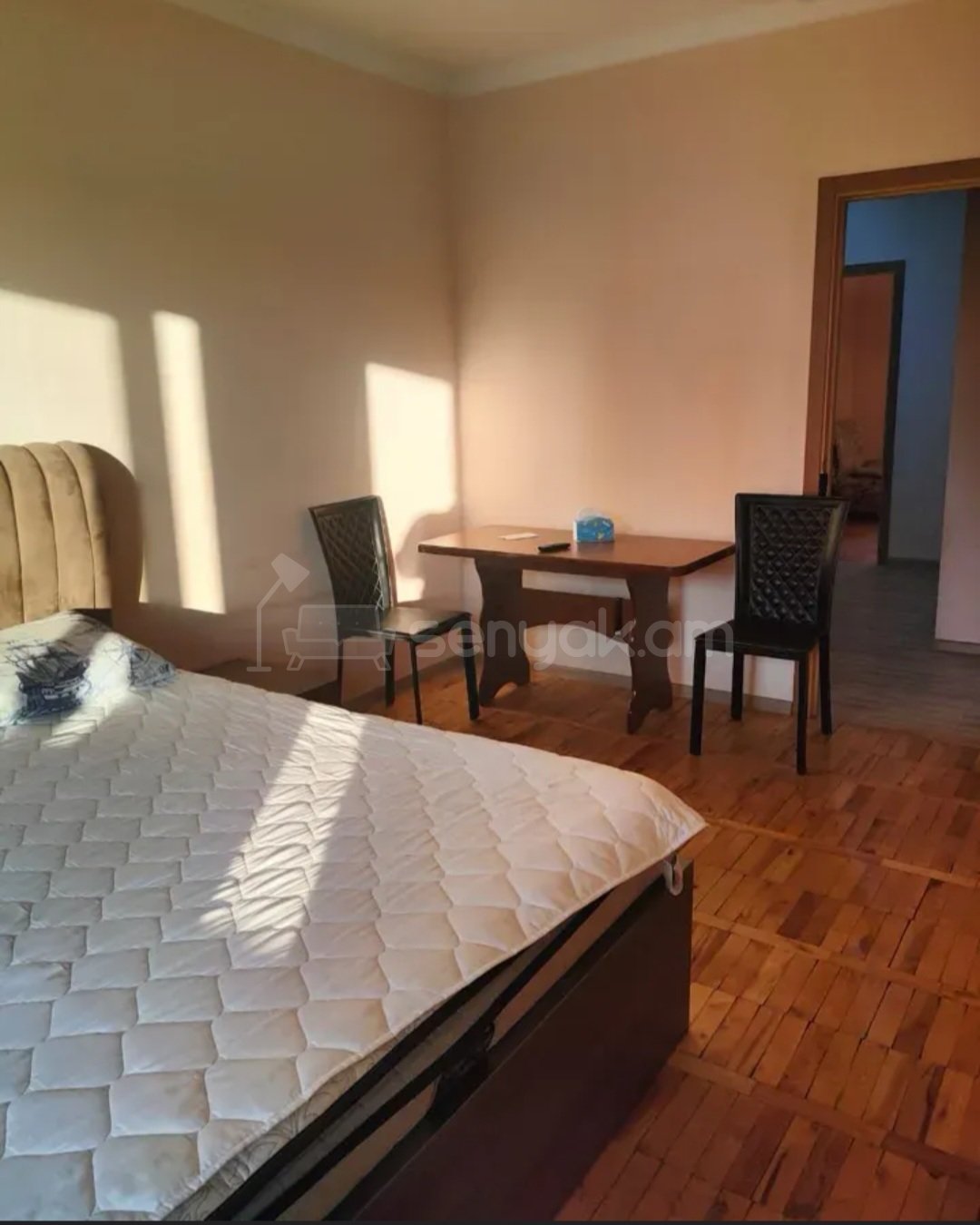 3 Սենյականոց Բնակարան, 95քմ, 3/9 հարկ, Նորմալ Վիճակում, Կահավորված, Արևկող