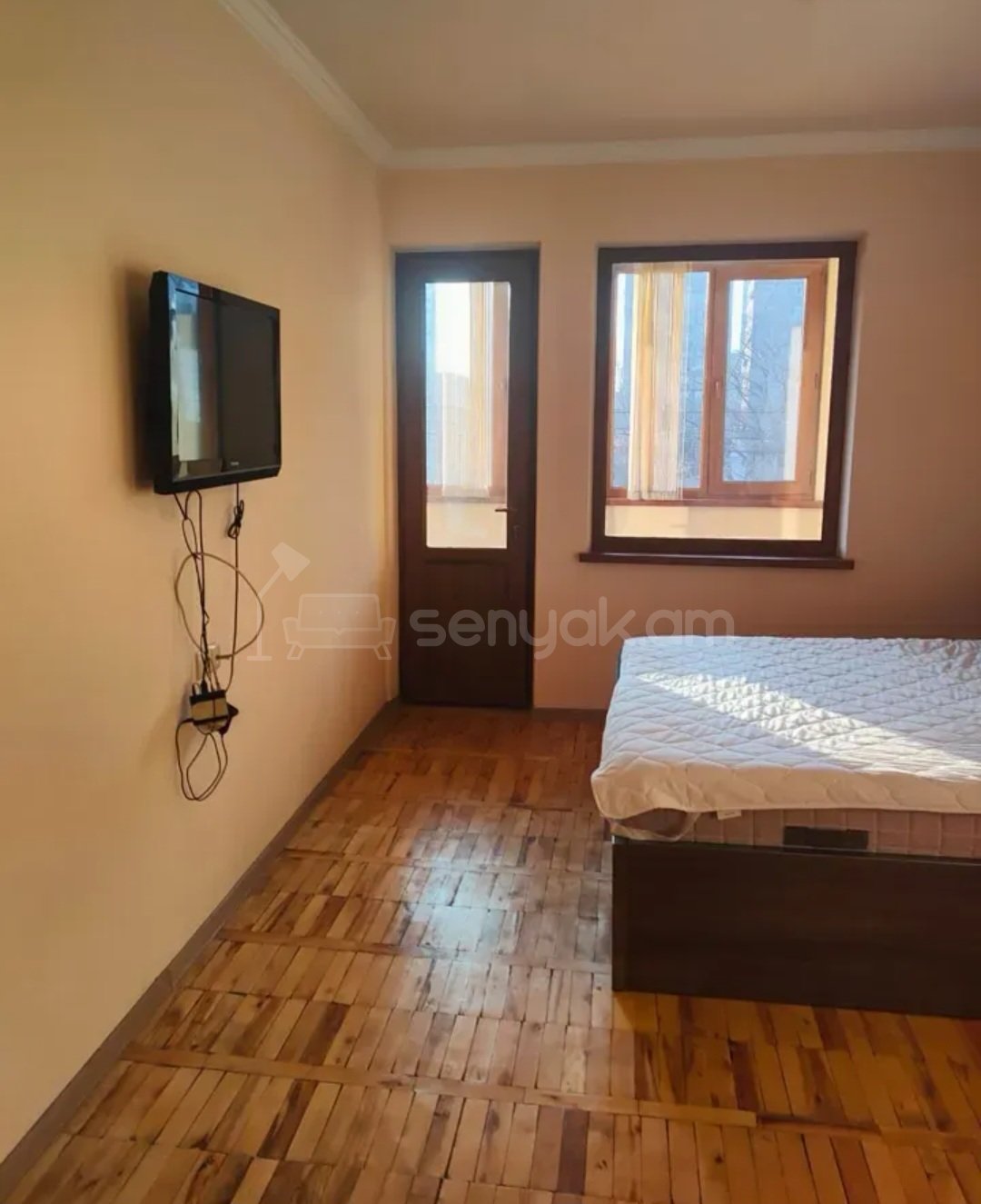 3 Սենյականոց Բնակարան, 95քմ, 3/9 հարկ, Նորմալ Վիճակում, Կահավորված, Արևկող