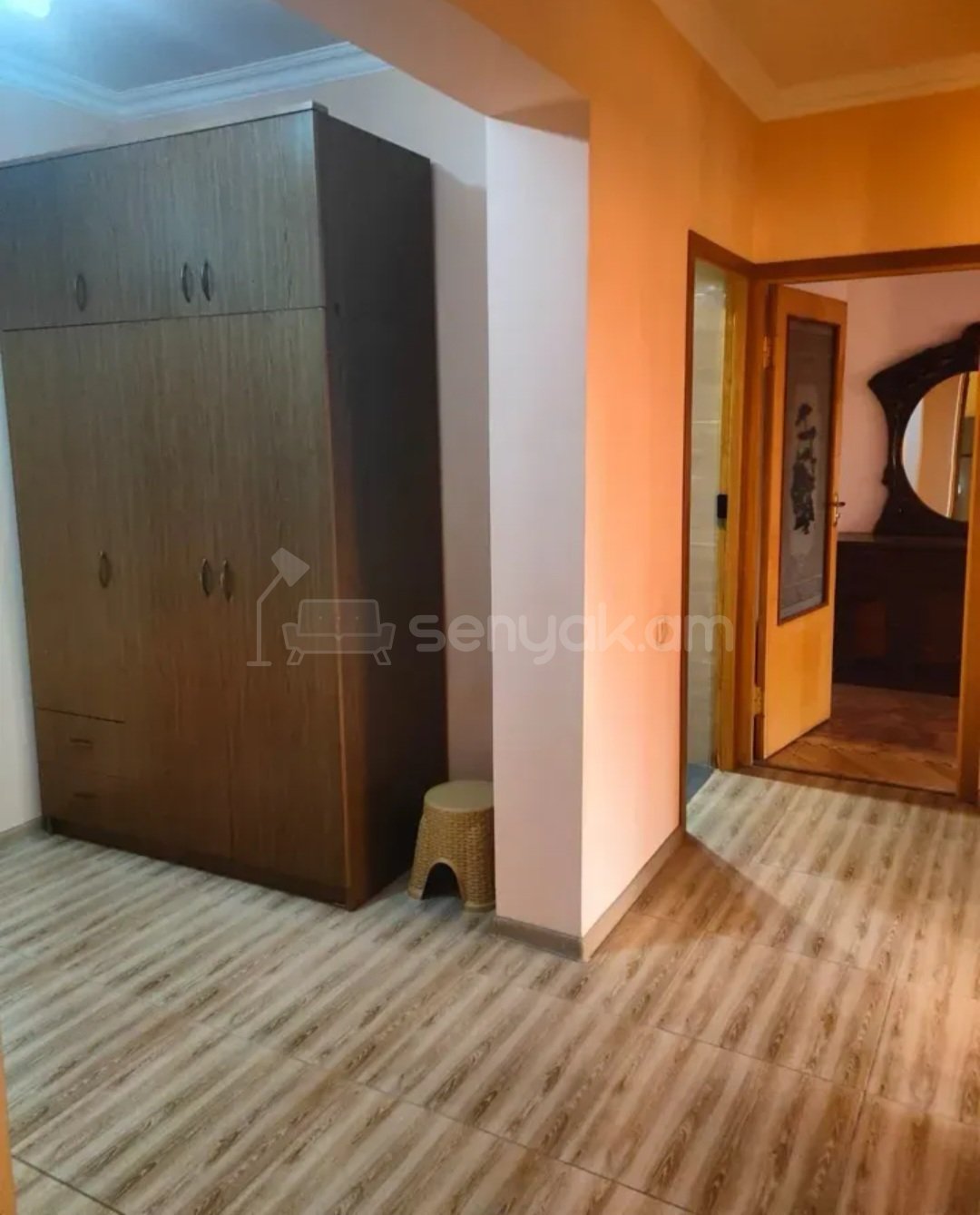 3 Սենյականոց Բնակարան, 95քմ, 3/9 հարկ, Նորմալ Վիճակում, Կահավորված, Արևկող