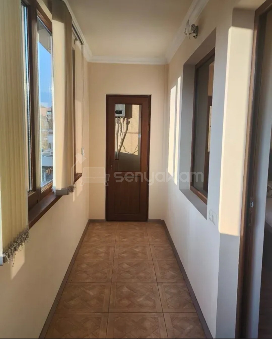 3 Սենյականոց Բնակարան, 95քմ, 3/9 հարկ, Նորմալ Վիճակում, Կահավորված, Արևկող