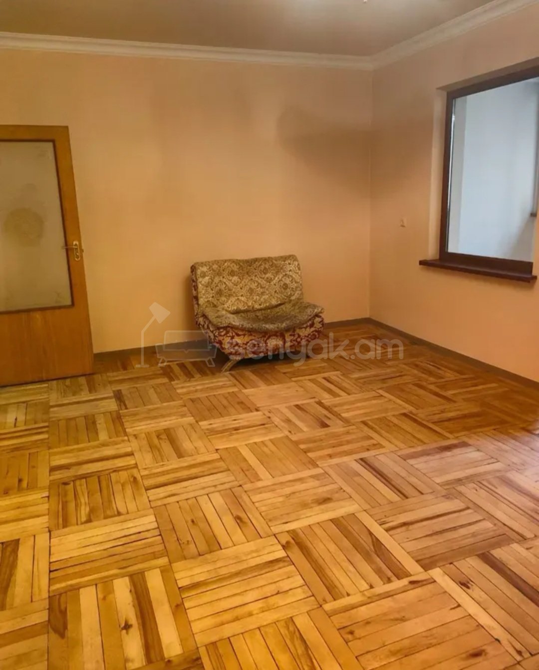 3 Սենյականոց Բնակարան, 95քմ, 3/9 հարկ, Նորմալ Վիճակում, Կահավորված, Արևկող