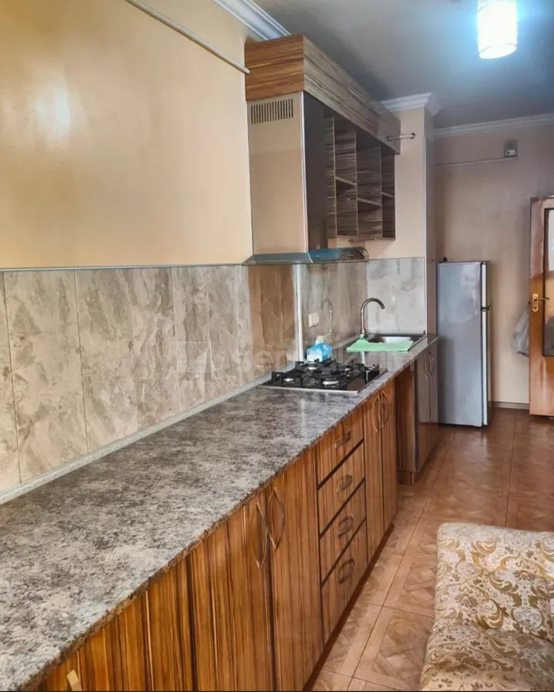 3 Սենյականոց Բնակարան, 95քմ, 3/9 հարկ, Նորմալ Վիճակում, Կահավորված, Արևկող