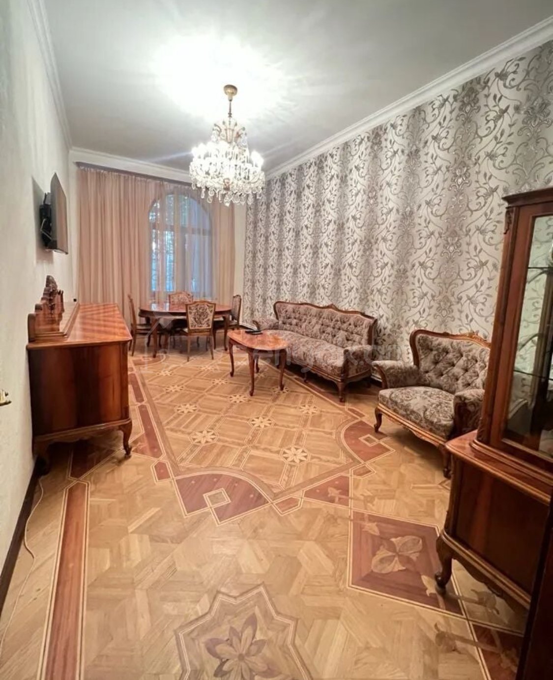 2 Սենյականոց Բնակարան Քարե Շենքում, 90քմ, 1/4 հարկ, Նորմալ Վիճակում, Կահավորված