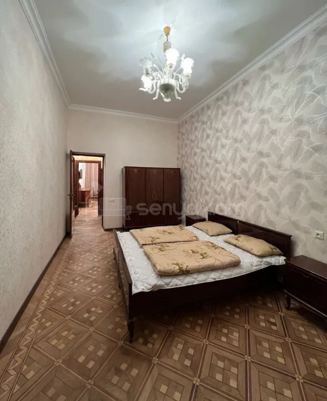 2 Սենյականոց Բնակարան Քարե Շենքում, 90քմ, 1/4 հարկ, Նորմալ Վիճակում, Կահավորված