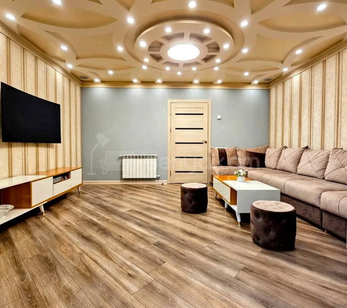 4 Սենյականոց Բնակարան Քարե Շենքում, 96քմ, 5/5 հարկ, Դիզայներական Վերանորոգված