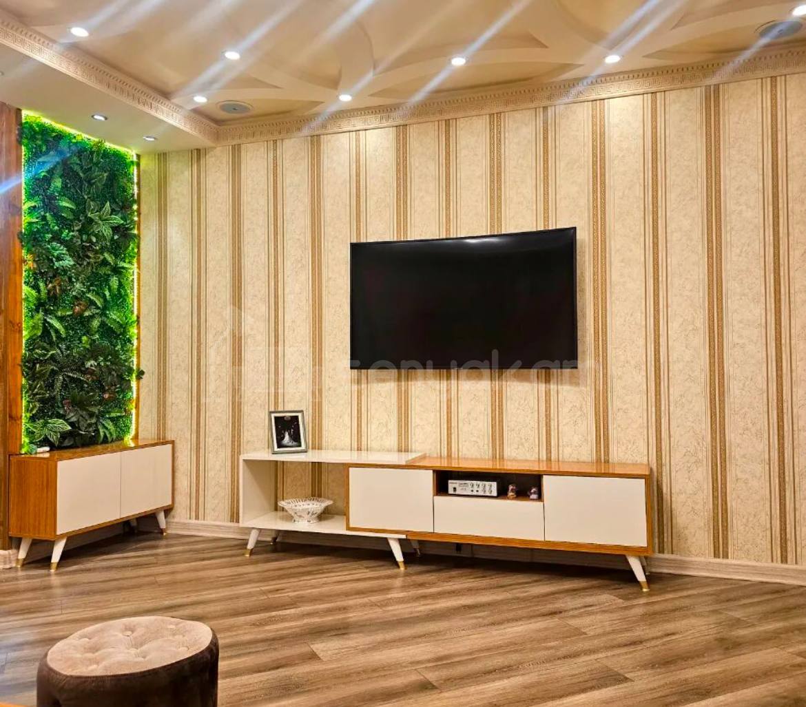 4 Սենյականոց Բնակարան Քարե Շենքում, 96քմ, 5/5 հարկ, Դիզայներական Վերանորոգված