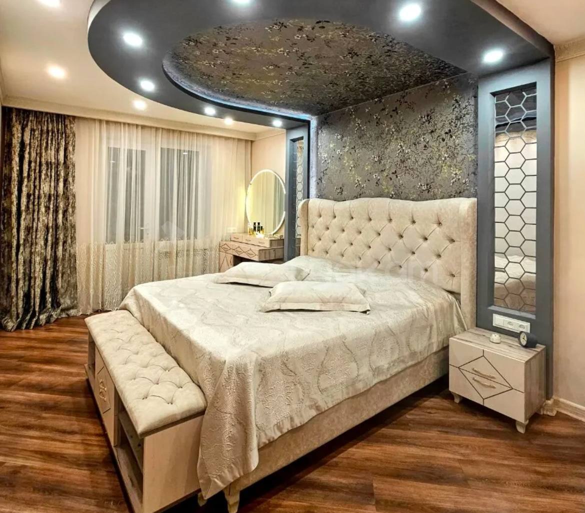 4 Սենյականոց Բնակարան Քարե Շենքում, 96քմ, 5/5 հարկ, Դիզայներական Վերանորոգված