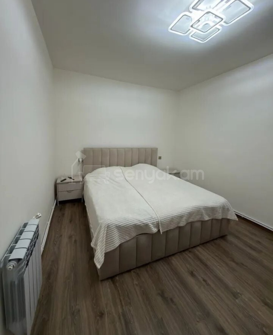 2 Սենյականոց Բնակարան Քարե Շենքում, 48քմ, 5/5 հարկ, Կապիտալ Վերանորոգված