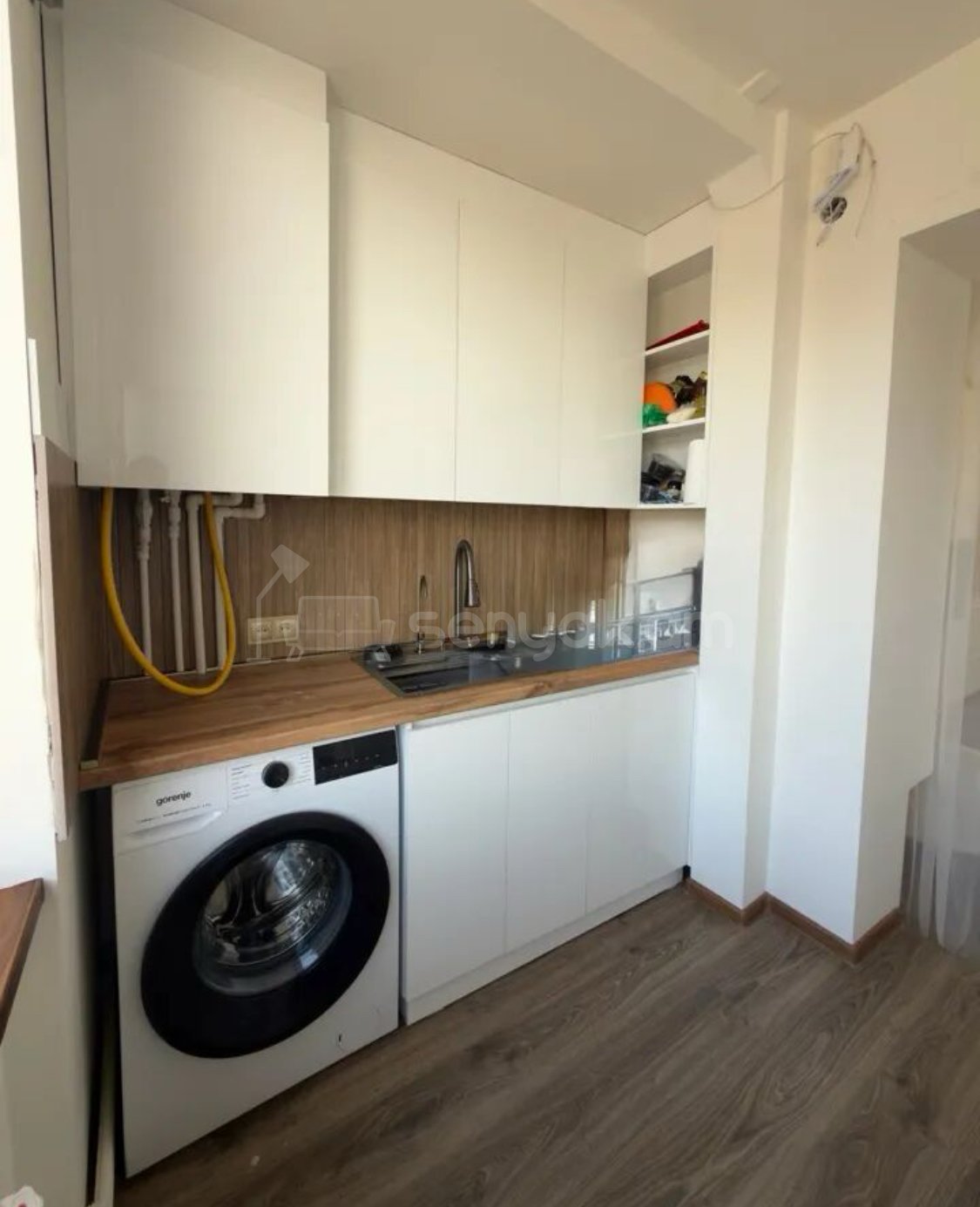 2 Սենյականոց Բնակարան Քարե Շենքում, 48քմ, 5/5 հարկ, Կապիտալ Վերանորոգված